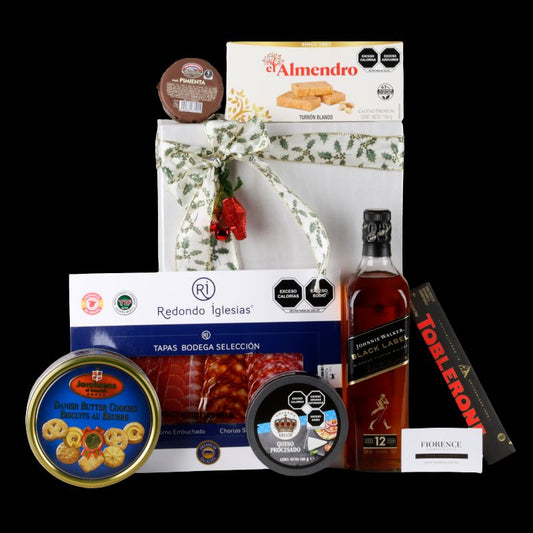 Christmas Gift Box with Whiskey and Gourmet Selection