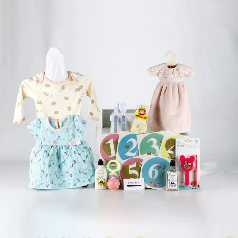 Regalo con Lindo vestido para Bebé y Más