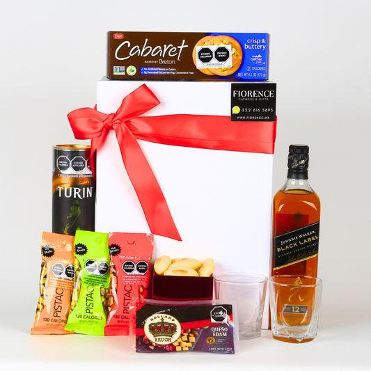 Caja de Regalo con Whisky y selección gourmet.