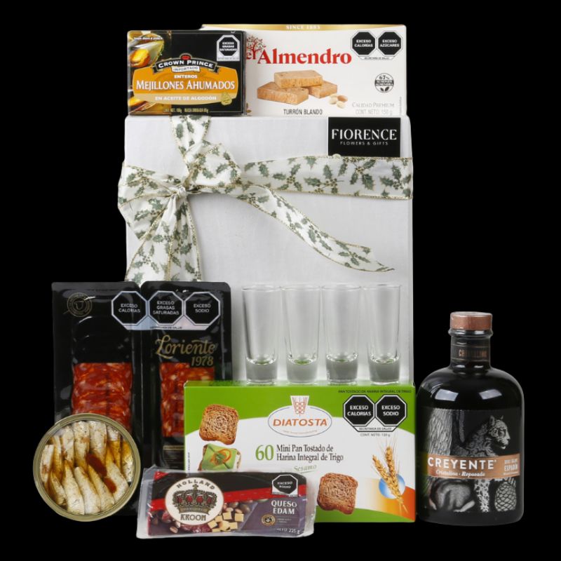 Christmas gift with Mezcal Creyente and gourmet products