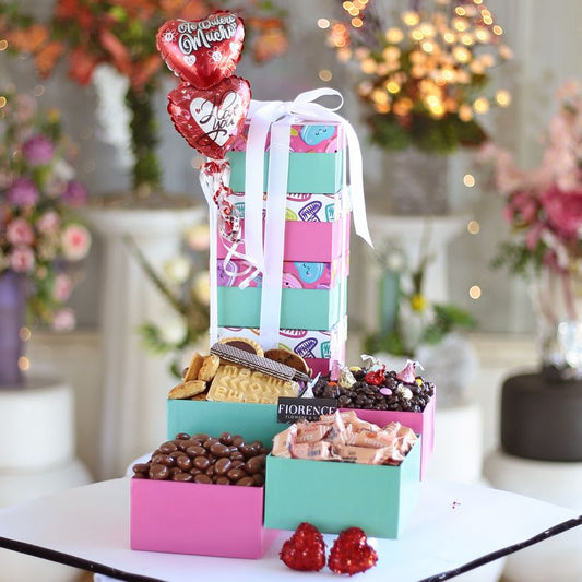 Torre de Regalo con Galletas Gourmet, Chocolates y Caramelos Suaves