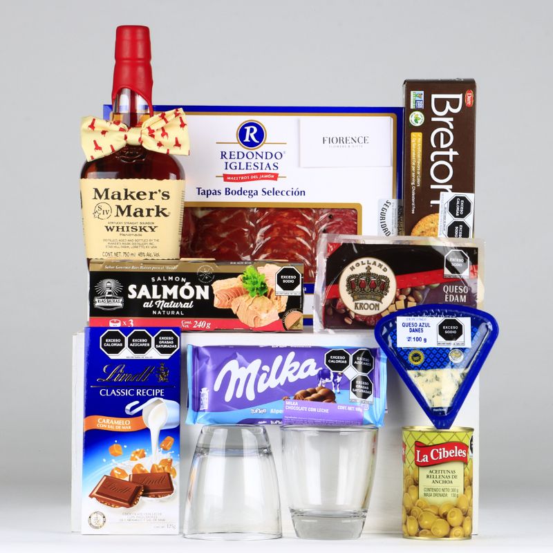 Regalo con Variedad de Productos Gourmet y Whisky