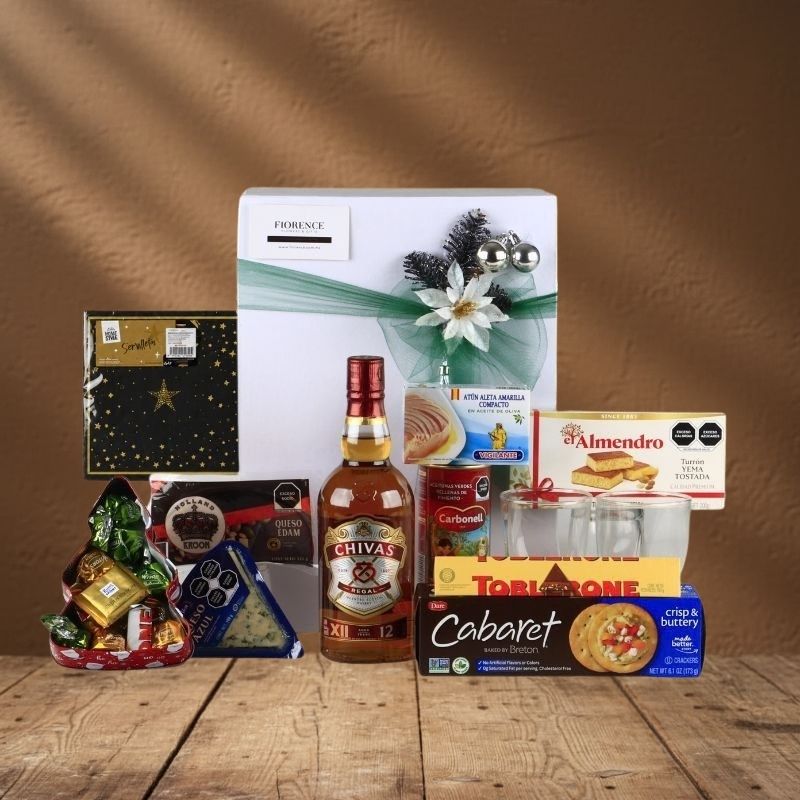 Caja de Regalo Navideña Chivas Regal 12 | Quesos & Snacks Gourmet