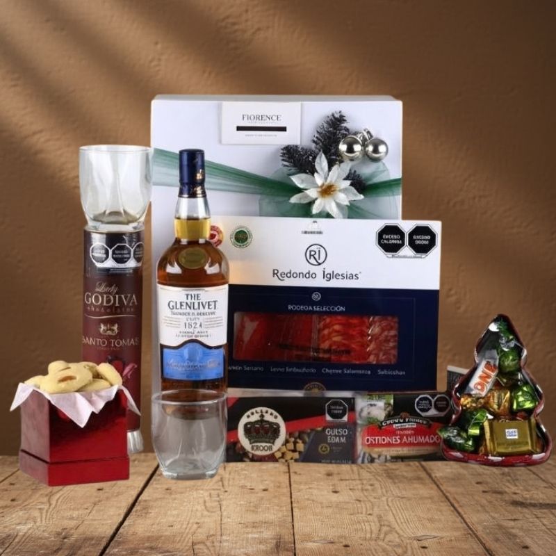 Caja de Regalo Navideña Glenlivet Founder's Reserve – Charcutería & Godiva