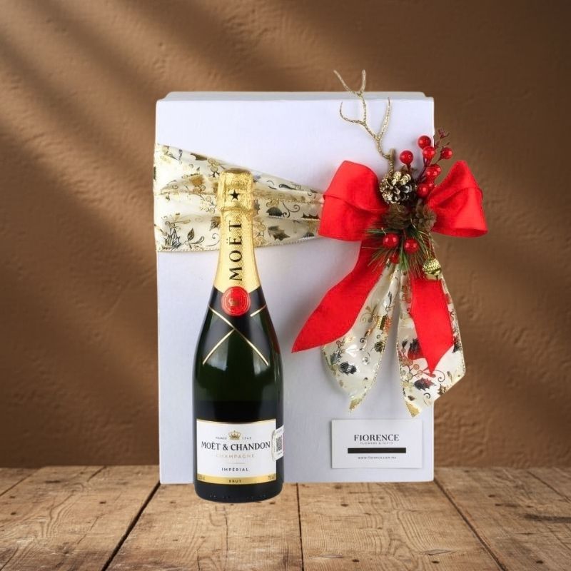 Christmas Gourmet Set "Champagne & Serrano" Luxury Gift Box: Moët & Chandon Imperial & Premium Pairing
