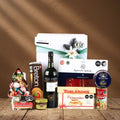 Caja Navideña de Regalo con Jerez Español Tio Pepe Palomino Fino y Charcutería