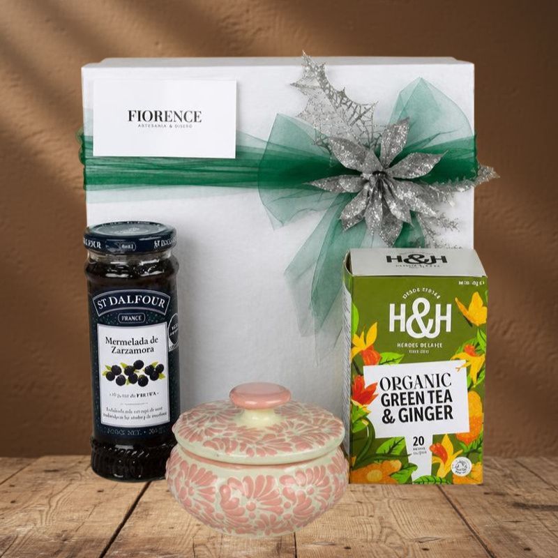 Dulce Detalle Navideño | Regalo Gourmet con Té, Mermelada y Alhajero de Talavera