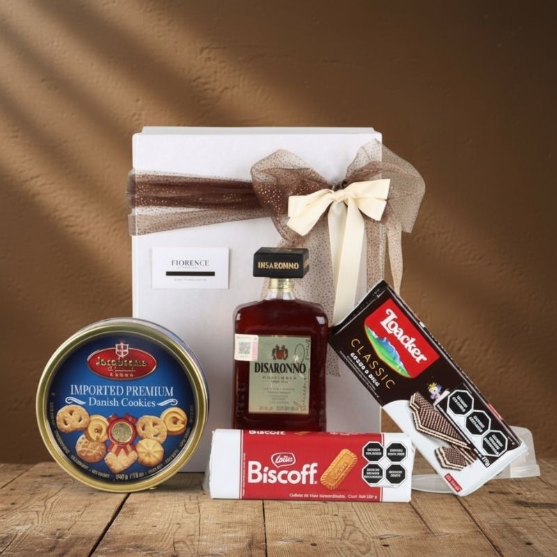 Gift with Italian Disaronno Liqueur  and Cookies