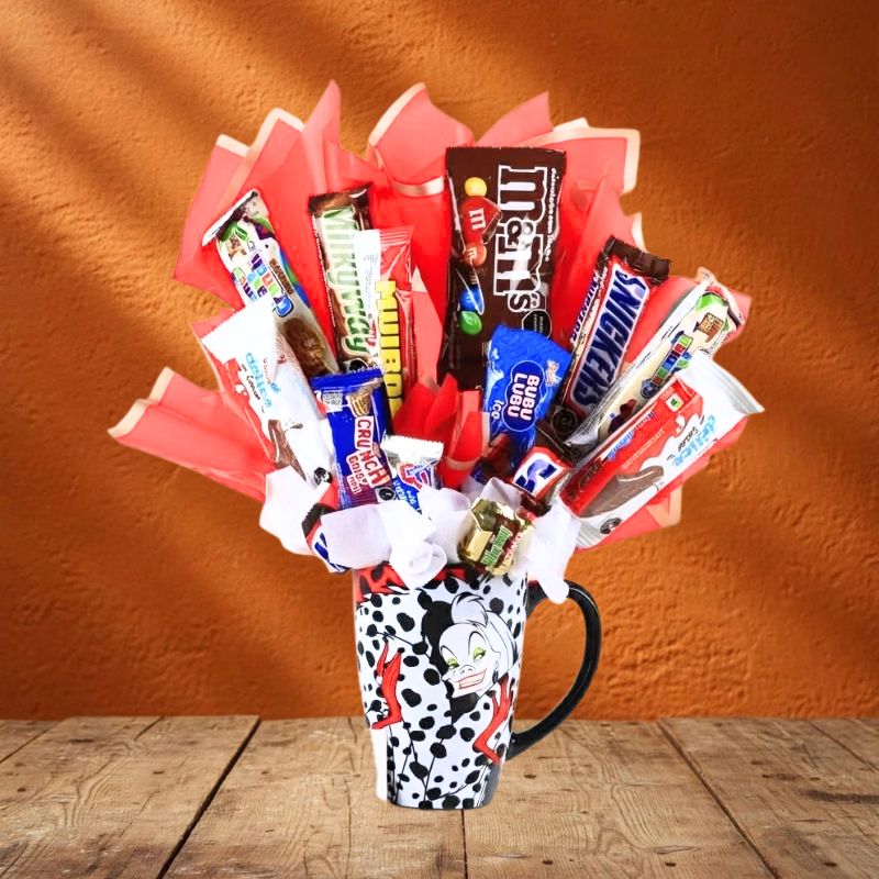 Candy Bouquet "Taza de Cruella de Vil con Chocolates"