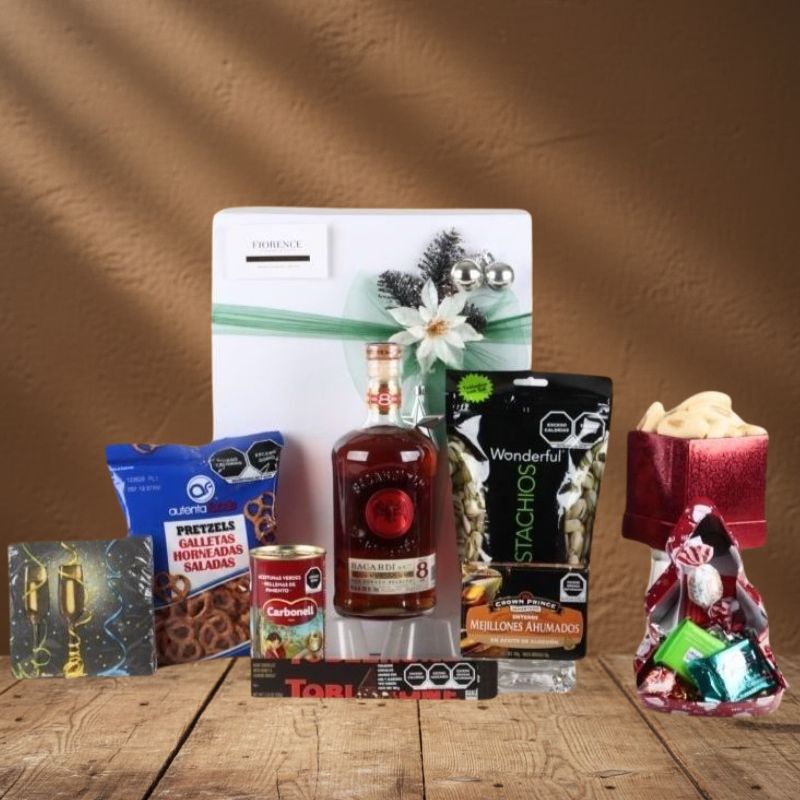 Regalo Navideño de Lujo Ron Bacardí con Selección Gourmet Salada y Dulce