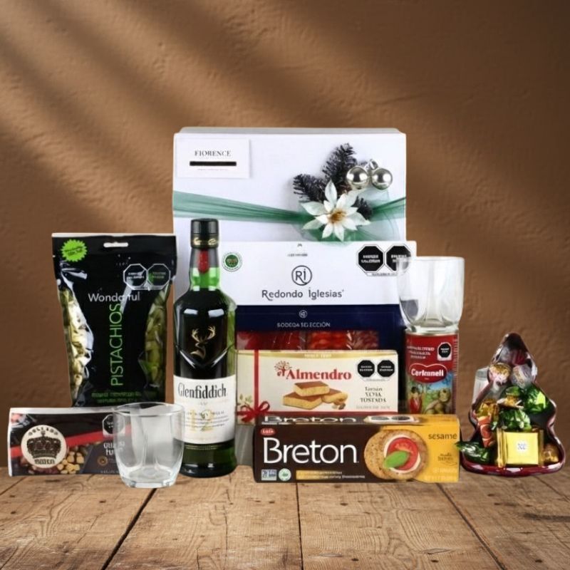 Caja de Regalo Navideña Glenfiddich 12 | Charcutería & Selección Gourmet