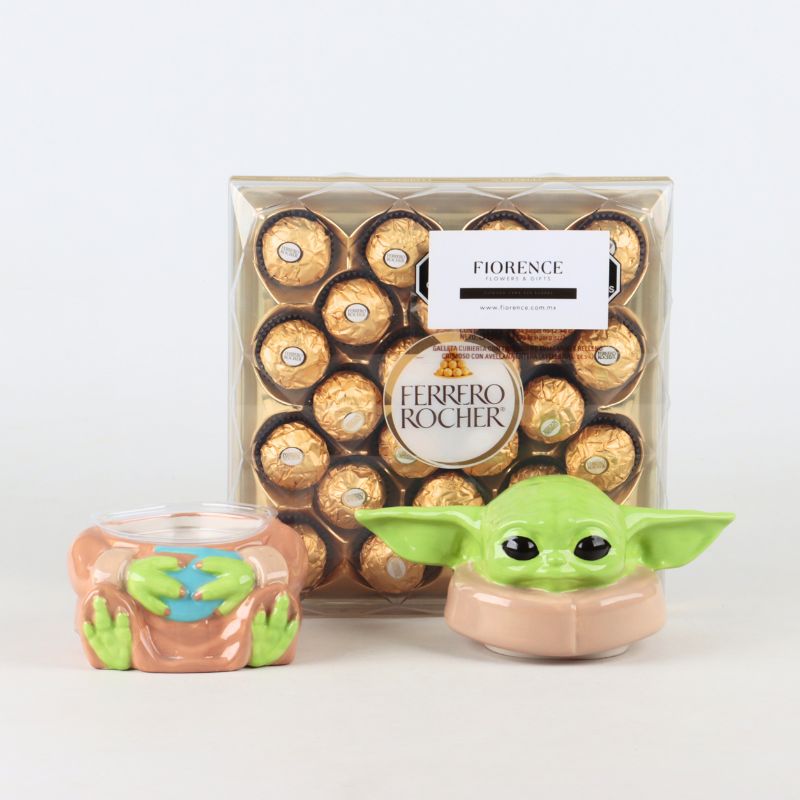 Candy Bouquet “Galactic Star": Chocolates Gourmet y Taza de Colección Grogu
