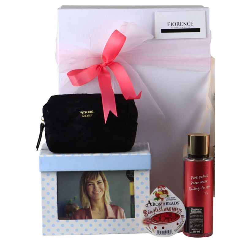 Set Belleza con cosmetiquera y fragancia de Victoria's Secret